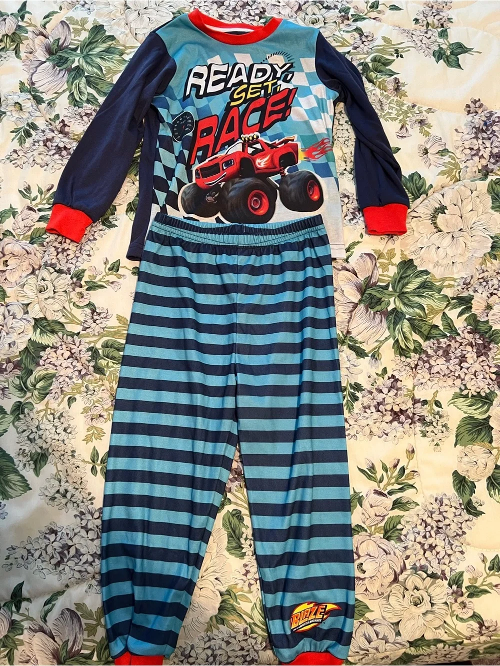 Blaze and the Monster Machines Pajamas Set Size 5